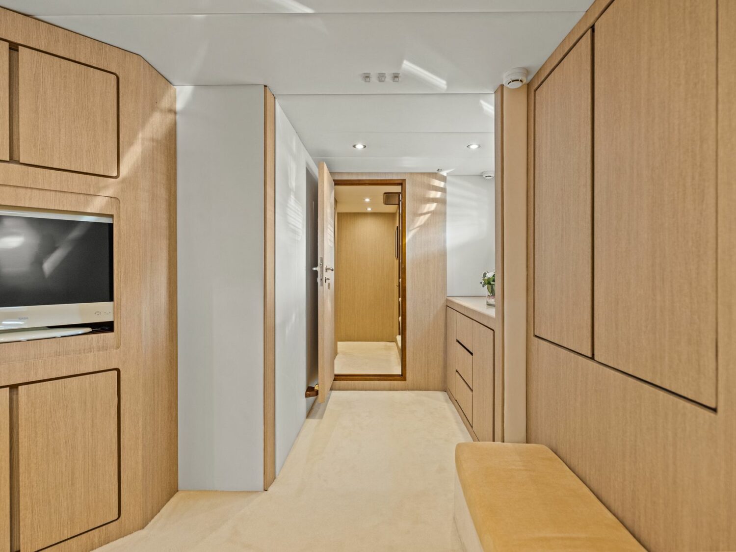 Yacht-charter-ANTISAN_56