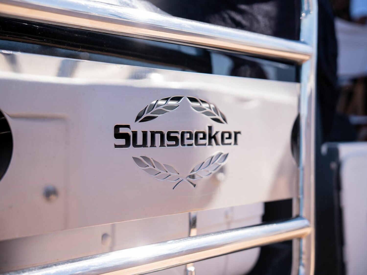 Yacht-charter-PALUMBA-SUNSEEKER-PREDATOR-84_114