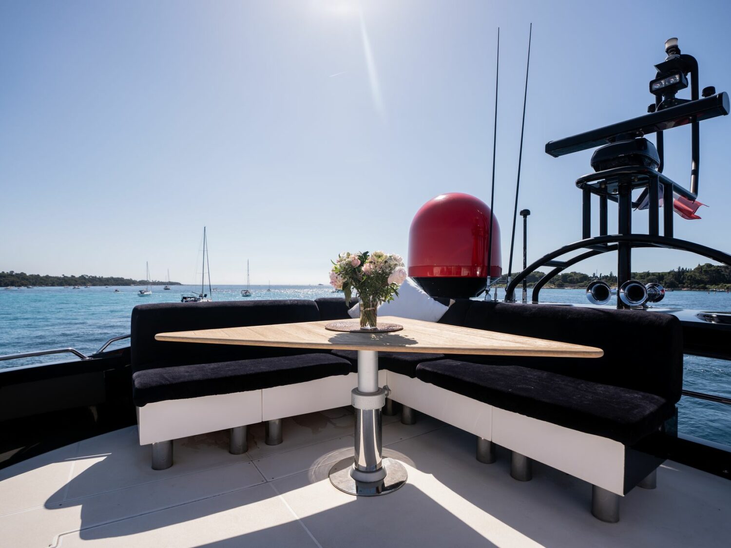 Yacht-charter-PALUMBA-SUNSEEKER-PREDATOR-84_120