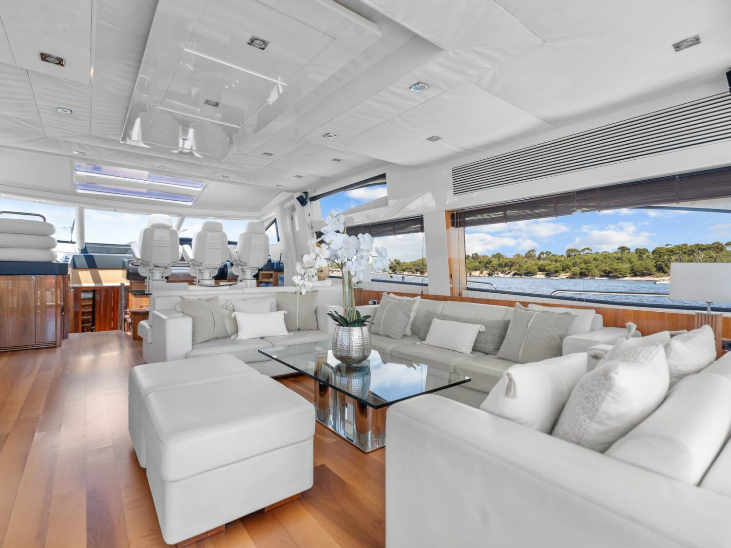Yacht-charter-PALUMBA-SUNSEEKER-PREDATOR-84_67