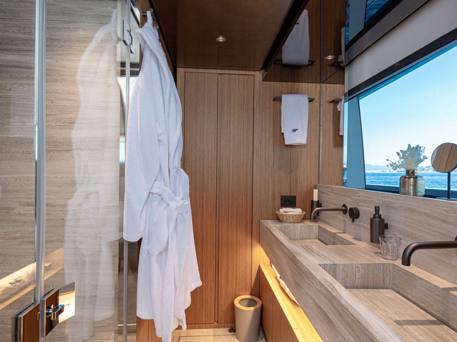 Yacht-charter-SANLORENZO_SX100_NEW_YORK_02