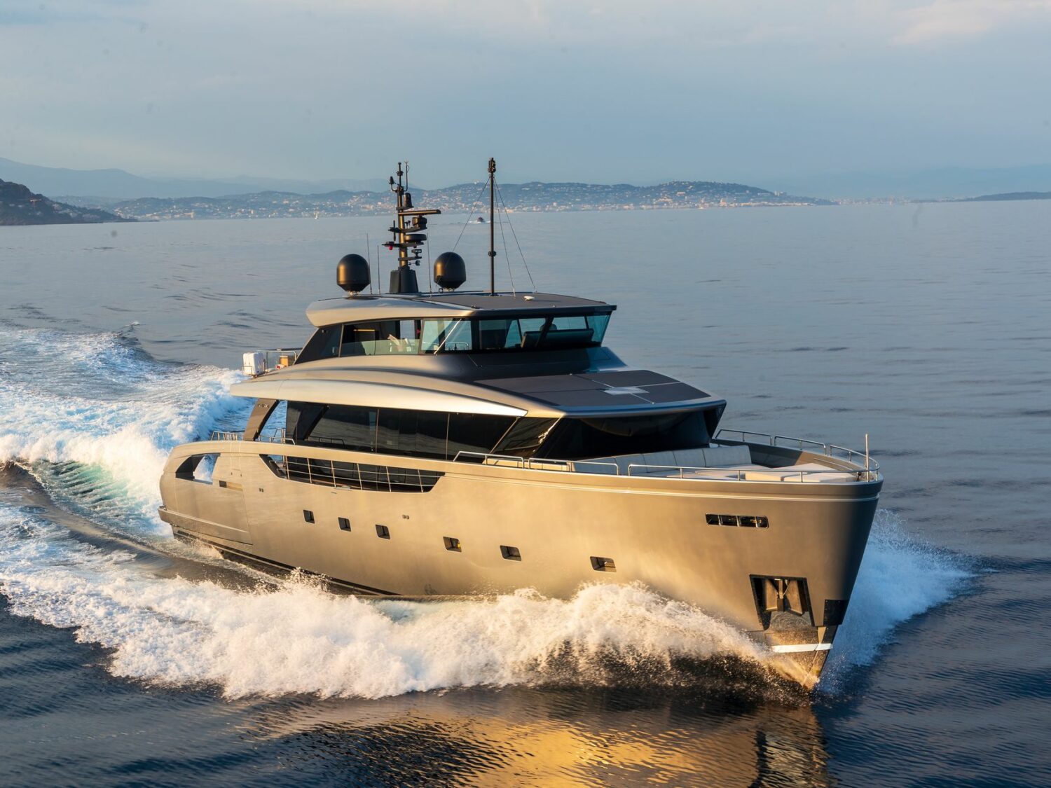 Yacht-charter-SANLORENZO_SX100_NEW_YORK_16