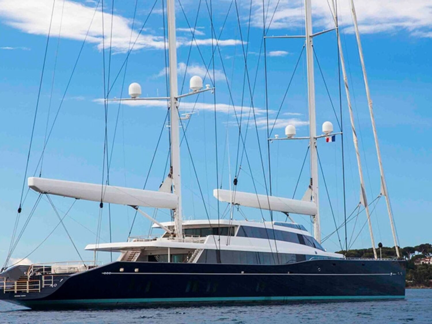 aqui-jo-yacht-charter-yachting-concept-03-1024x512