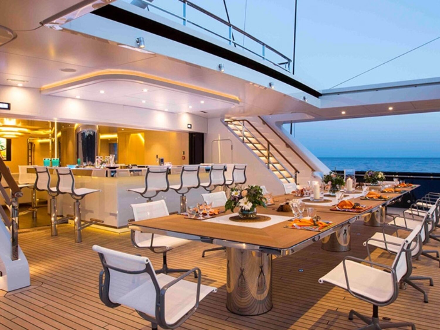 aqui-jo-yacht-charter-yachting-concept-05-1024x512