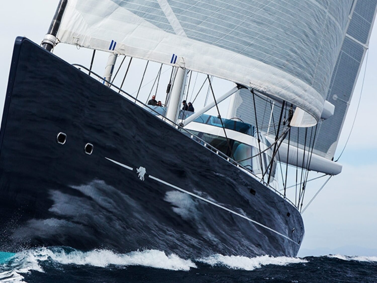 aqui-jo-yacht-charter-yachting-concept-17-1024x512