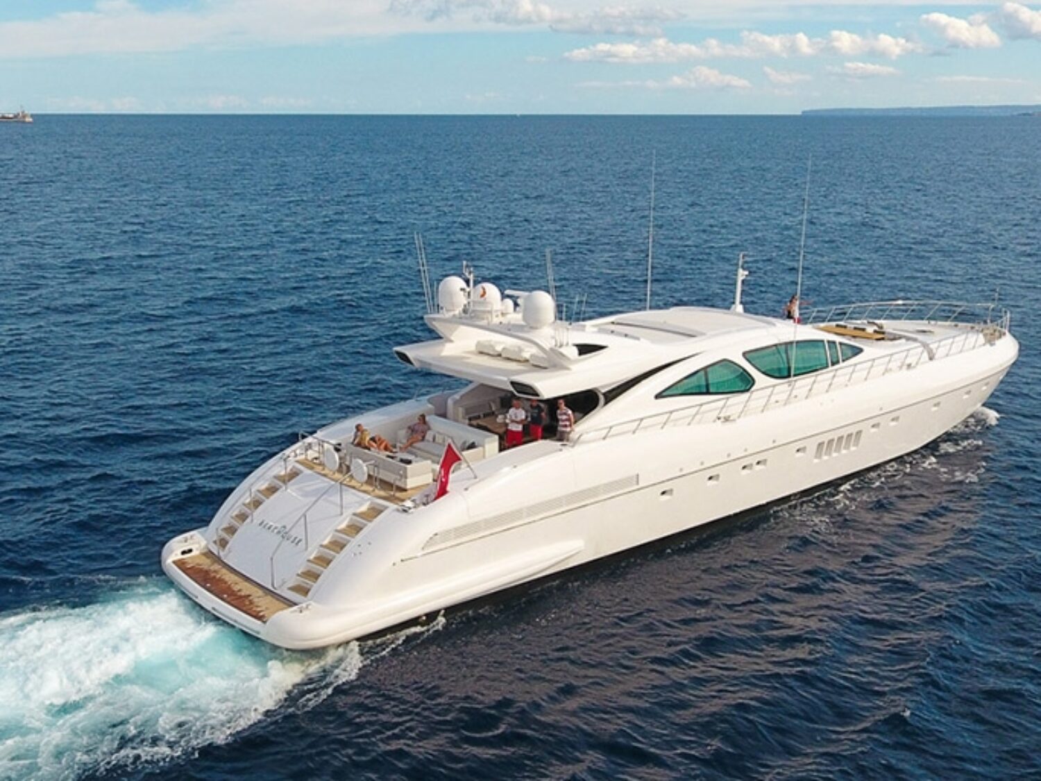 beachouse-yacht-charter-yachting-concept-13-1024x512