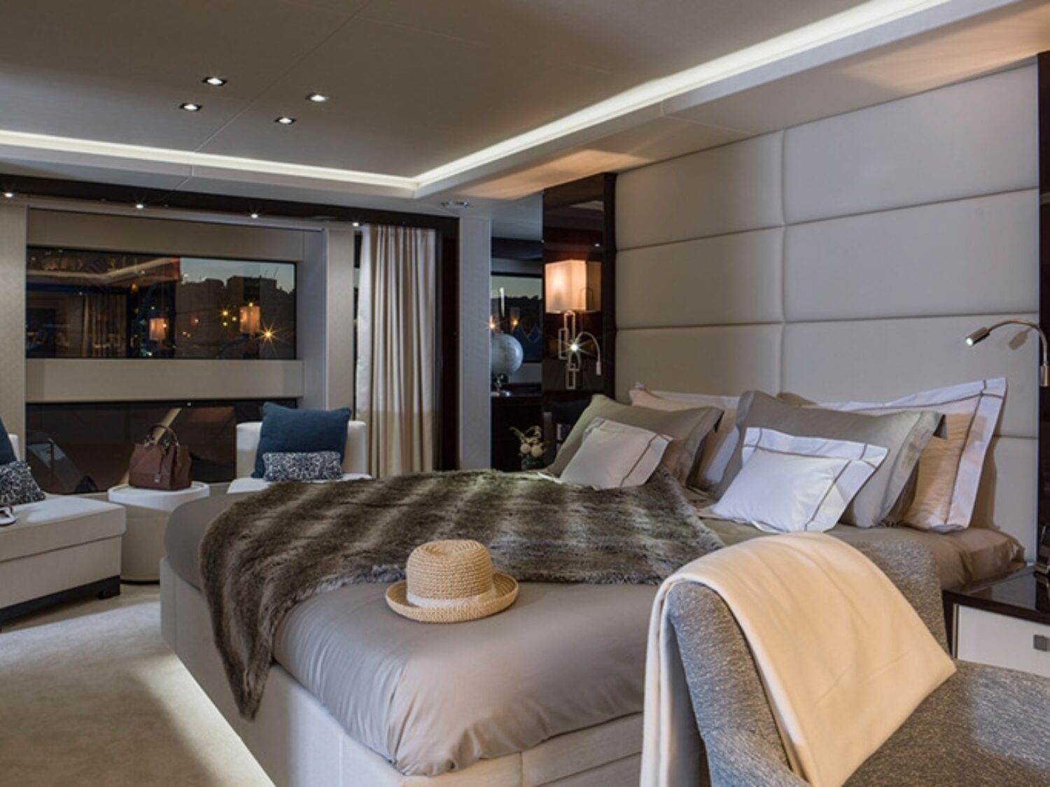 fleur-yacht-charter-yachting-concept-03-1024x512