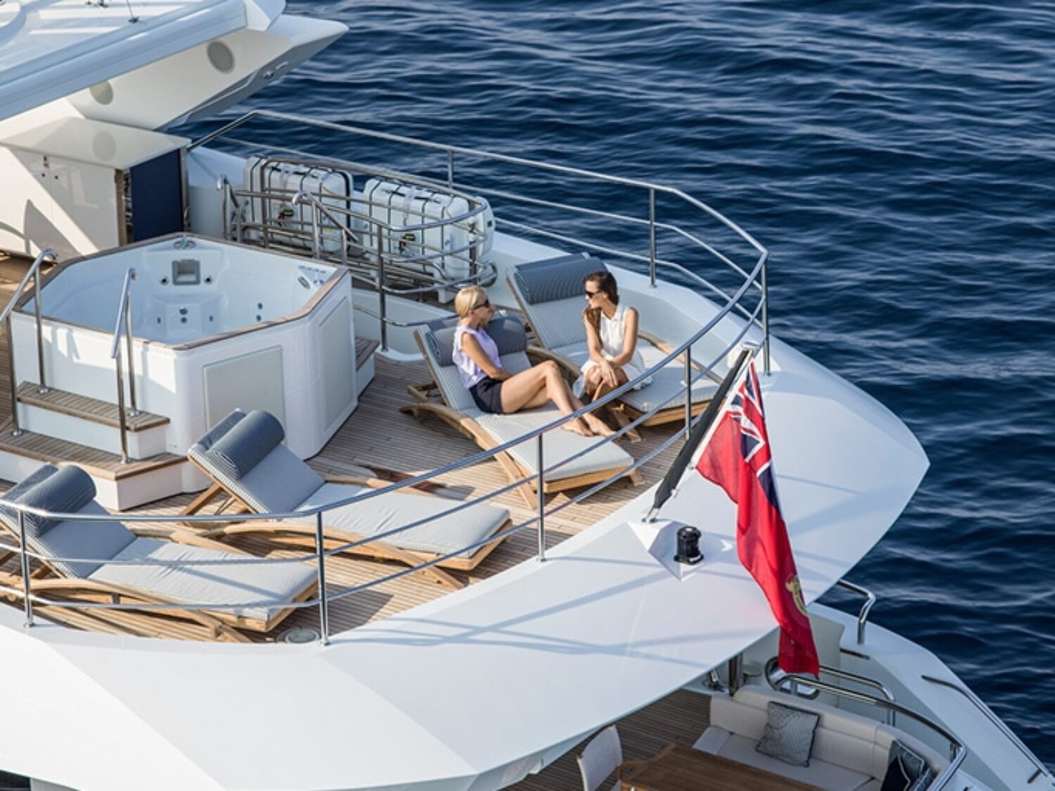 fleur-yacht-charter-yachting-concept-08-1024x512