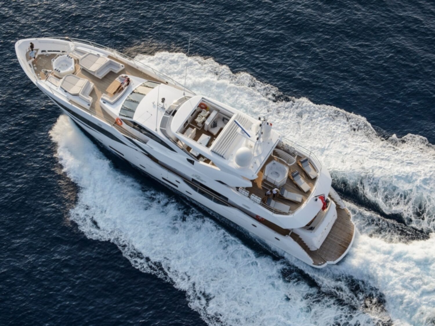 fleur-yacht-charter-yachting-concept-09-1024x512