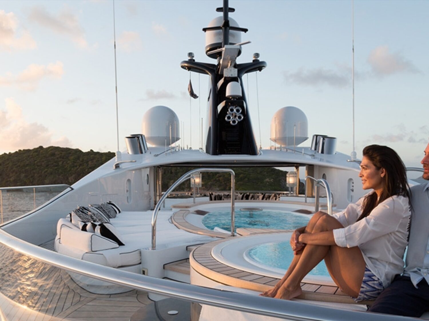 phoenix-2-yacht-charter-yachting-concept-06-1024x512