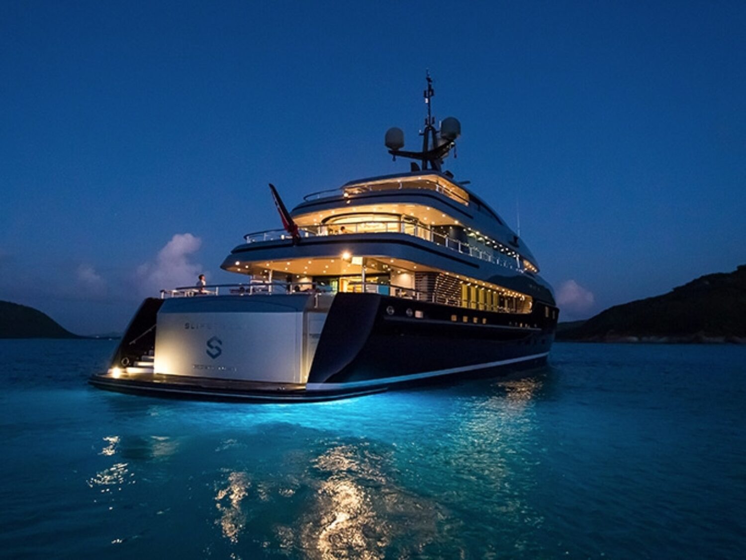 slipstream-yacht-charter-yachting-concept-03-1024x512