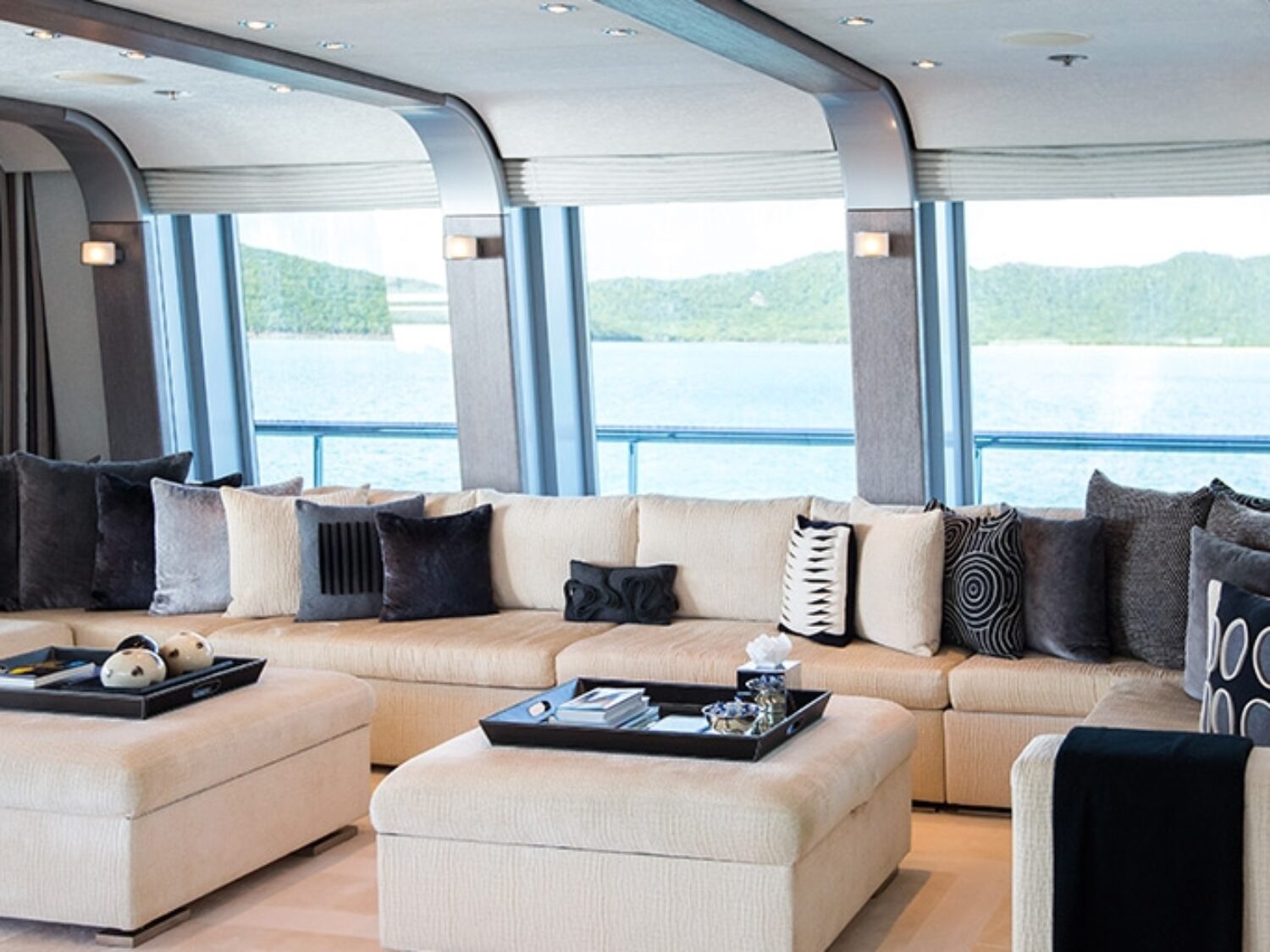 slipstream-yacht-charter-yachting-concept-08-1024x512