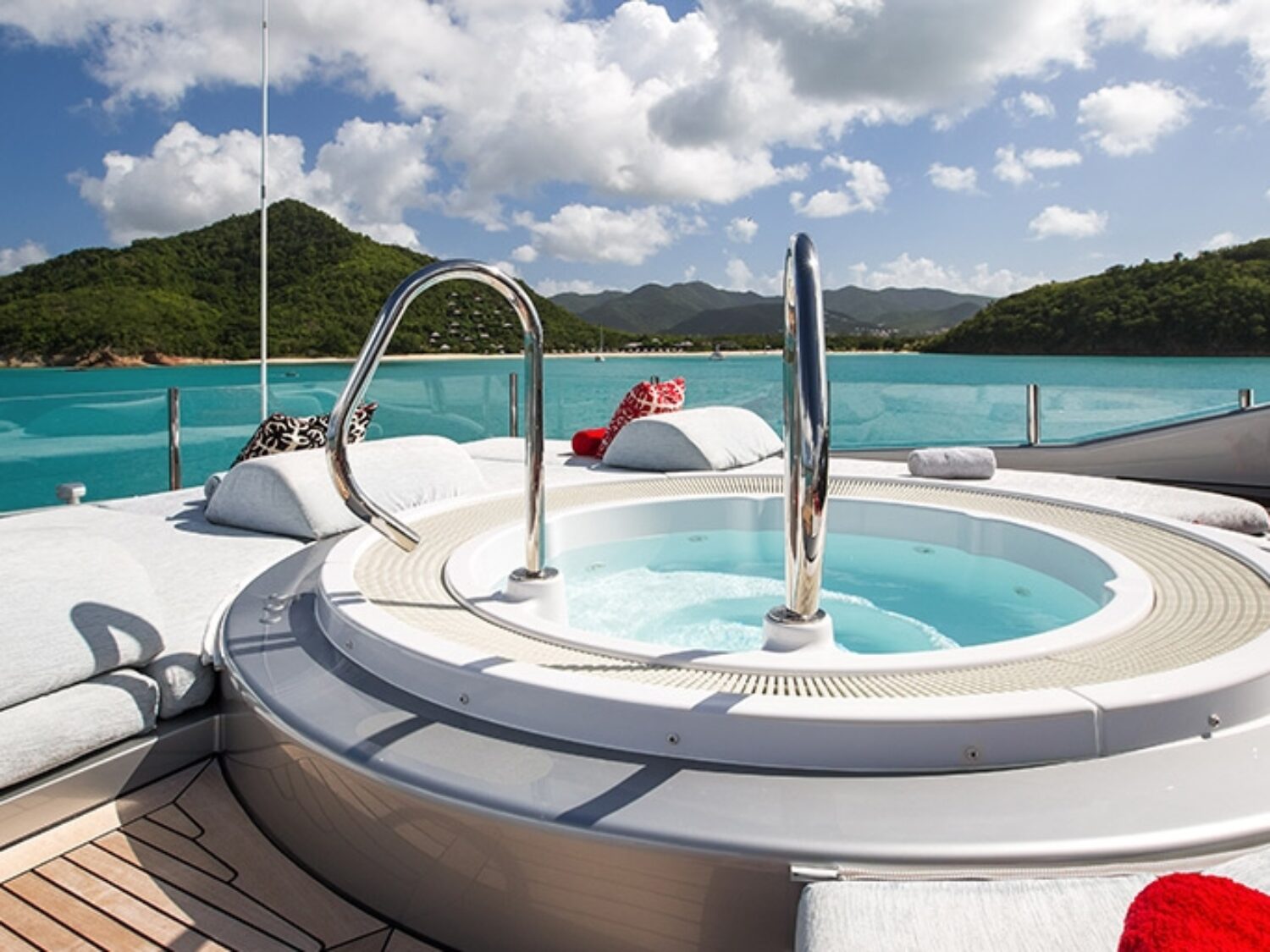 slipstream-yacht-charter-yachting-concept-14-1024x512