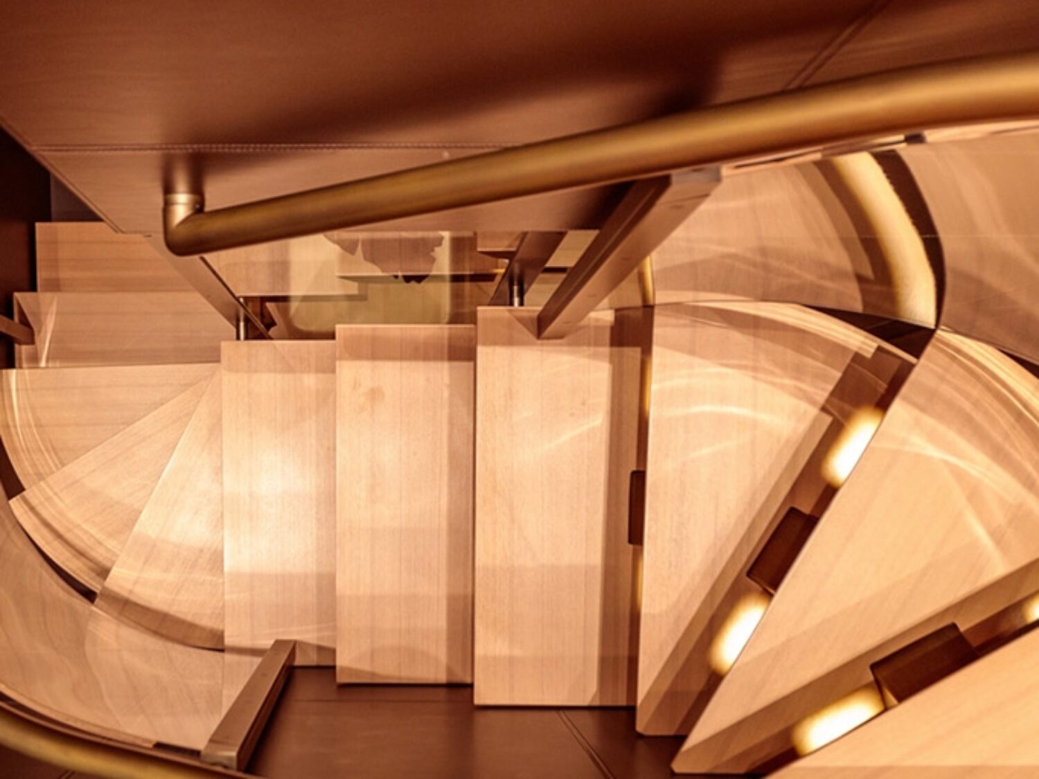 vertige-yacht-charter-yachting-concept-07-1024x512