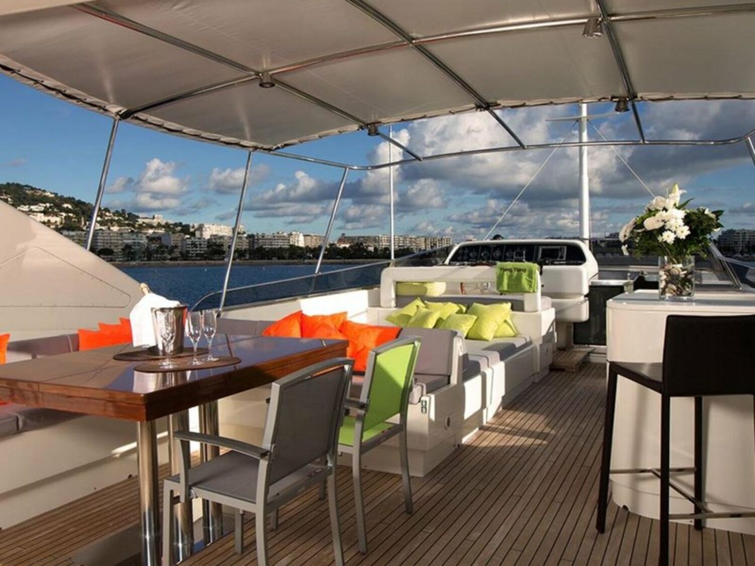 yacht-YLANG-YLANG-by-Falcon-flybridge