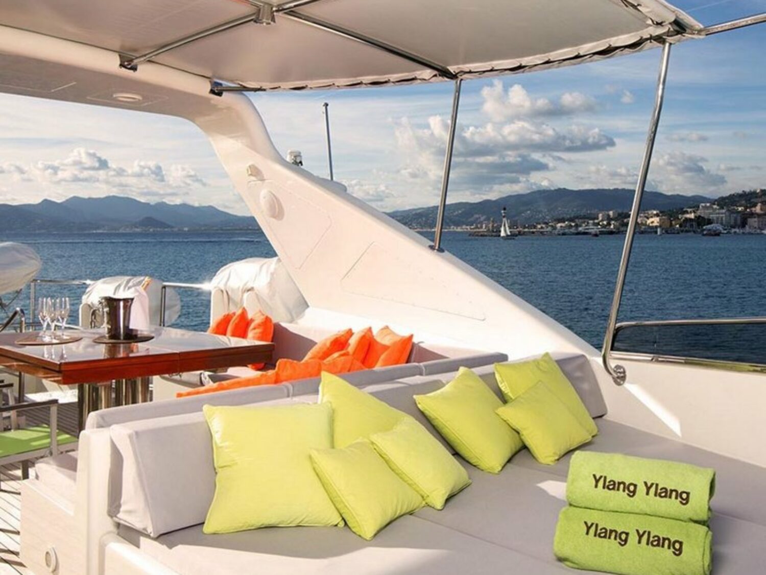 yacht-YLANG-YLANG-by-Falcon-sundeck
