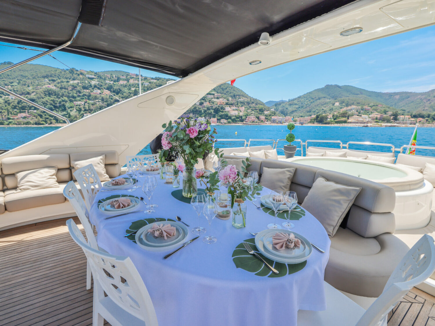 yacht-charter-ACCAMA-DELTA-21