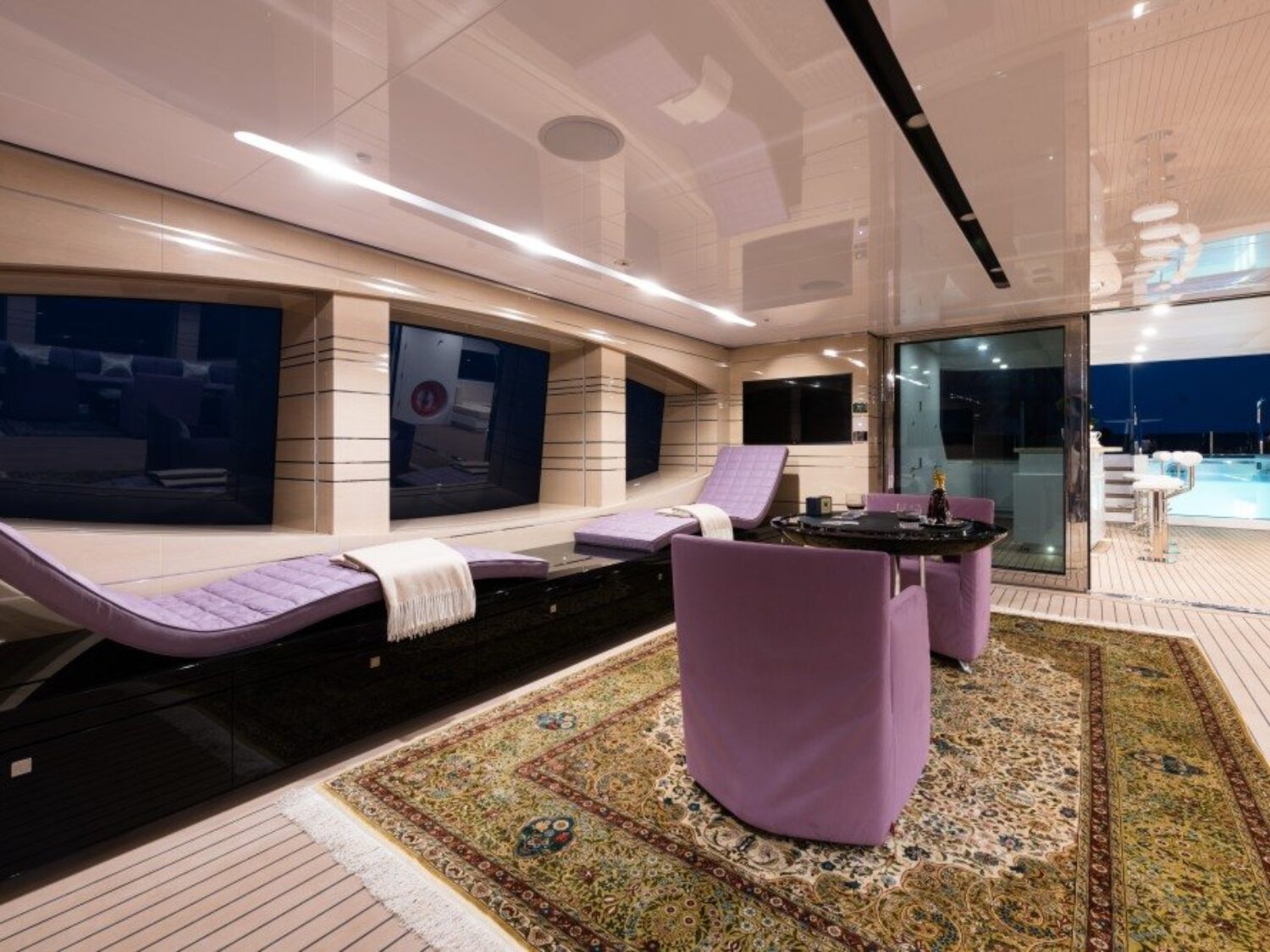 yacht-irimari-interior-21-570ca5843820b_v_default_big